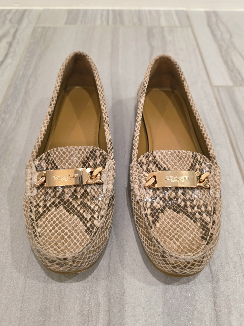 Coach Olive Snakeskin Print Driving Loafer Flat Gold Logo Plaque - Sz 7